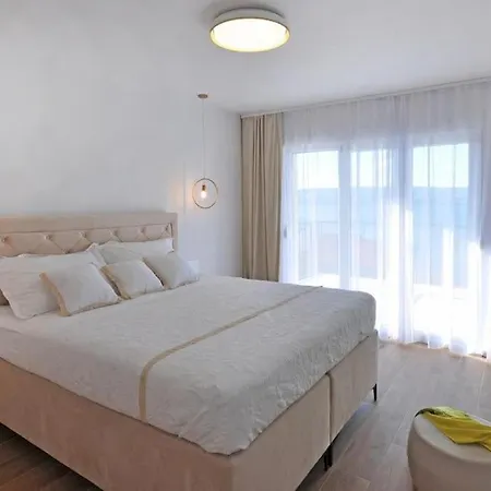 Villa 6Bedrooms Sumartin Villa *