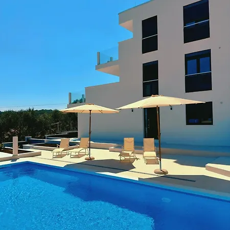 Villa Villa 6Bedrooms Sumartin *